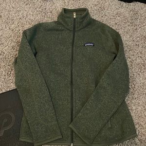 Women’s size small Green Patagonia zip up